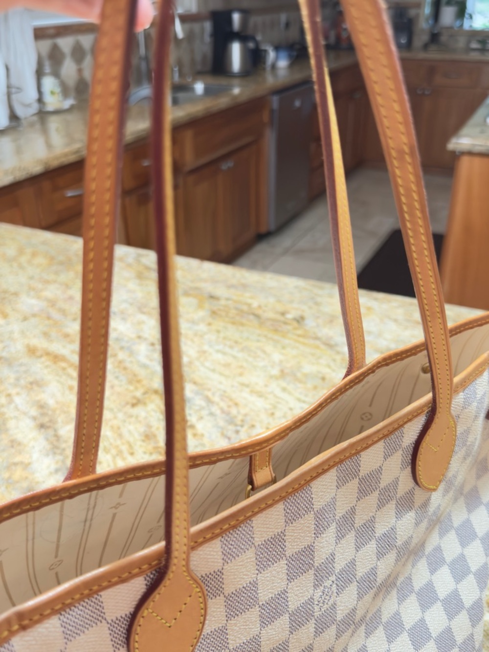 Louis Vuitton White Damier Azur Tote with Tan Trim - Picture 2 of 10